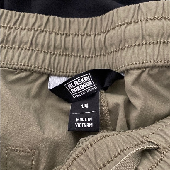 Alaskan Hardgear Lightweight Shorts - Picture 2 of 5